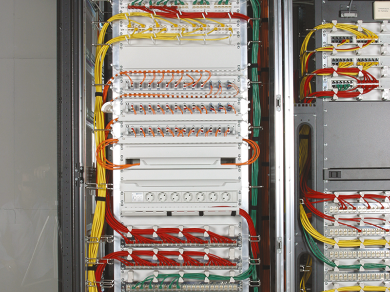 Vertiv Knürr MIR2 Network Rack Image